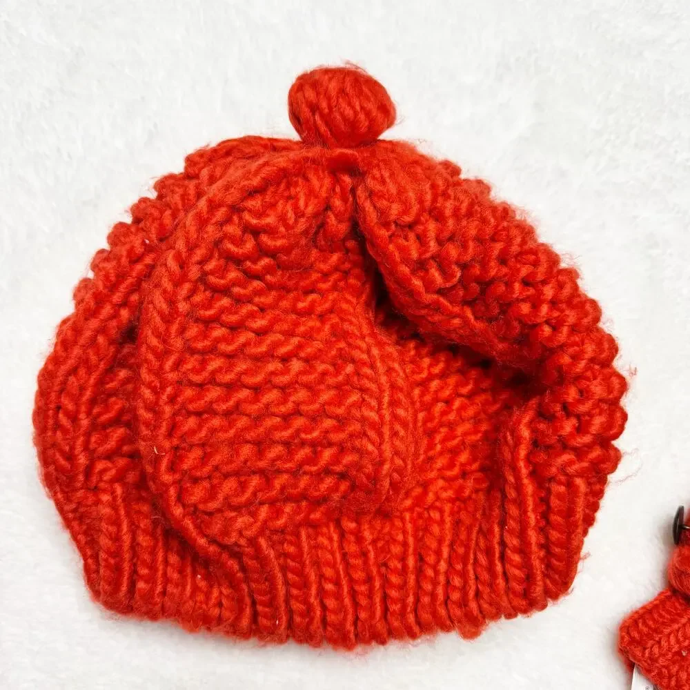 FOSSIL Orange Winter Knit Pom-pom Hat & Gloves Matching Cold Weather Set
